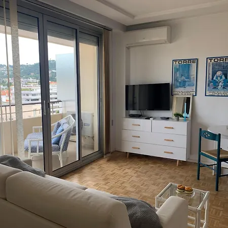 Ibis 5380 * Cannes