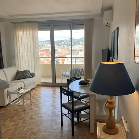 Ibis 5380 Apartment Cannes