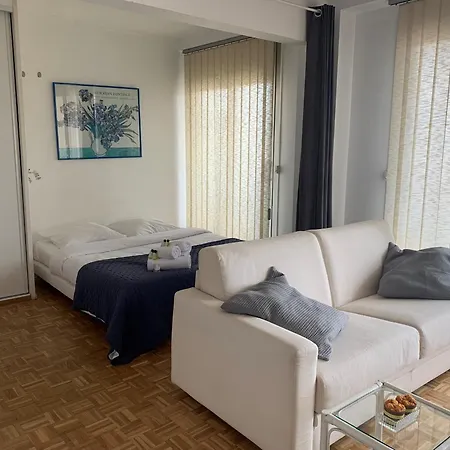 Ibis 5380 Apartment *