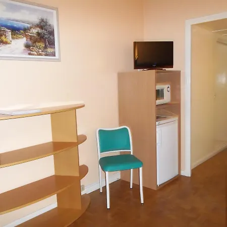 Ibis 5380 Apartment *